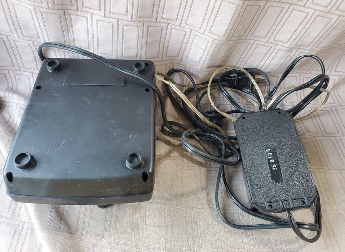 Pair of Model Train Controllers POWERS ON/NO FURTHER TESTING