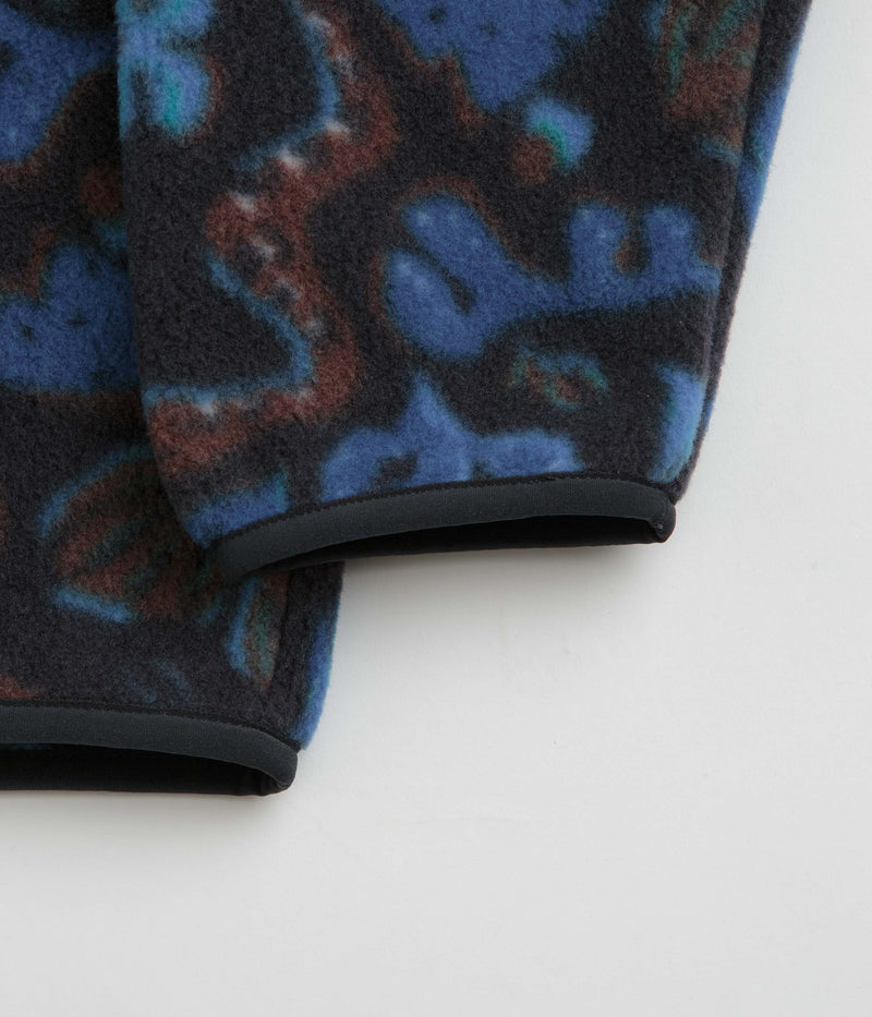 Patagonia Lightweight Synchilla Snap-T Fleece in Across Oceans: Pitch Blue