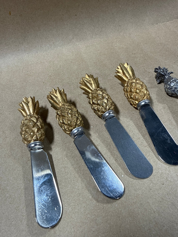 Pineapple Cheese Spreaders And Fork - 6 Pieces