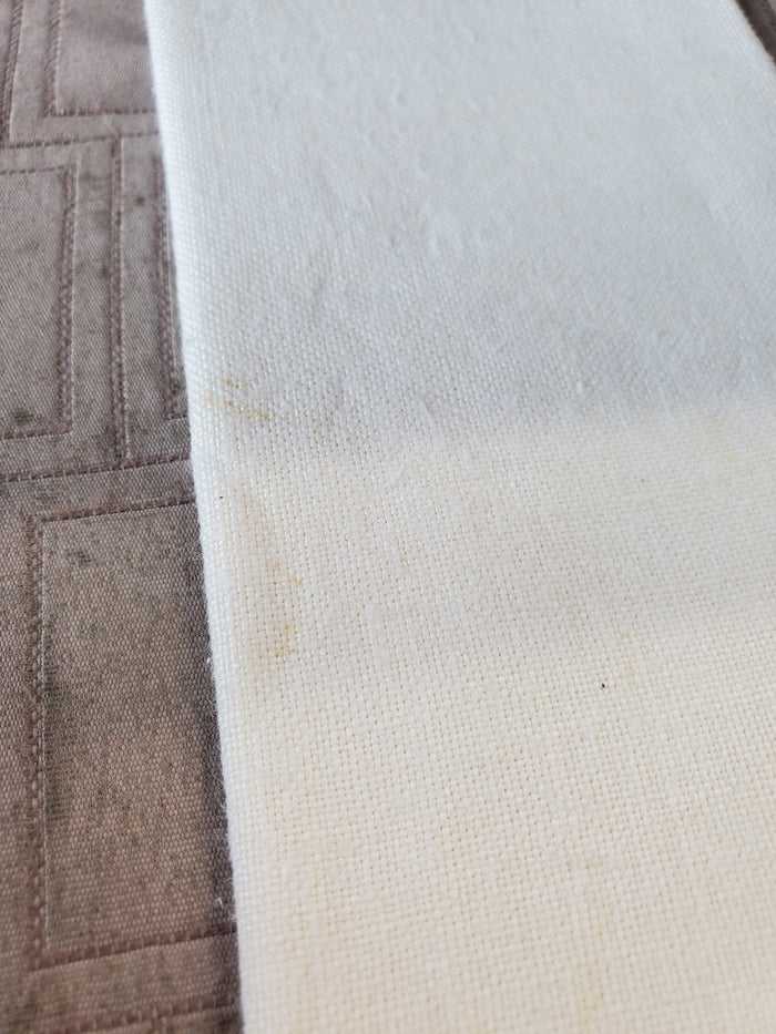 Set of 8 Scalloped Edge Fabric Napkins