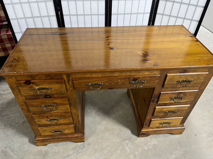 Sturdy Student Desk***HEAVY ITEM***READ DETAILS ON PICK UP POLICY***