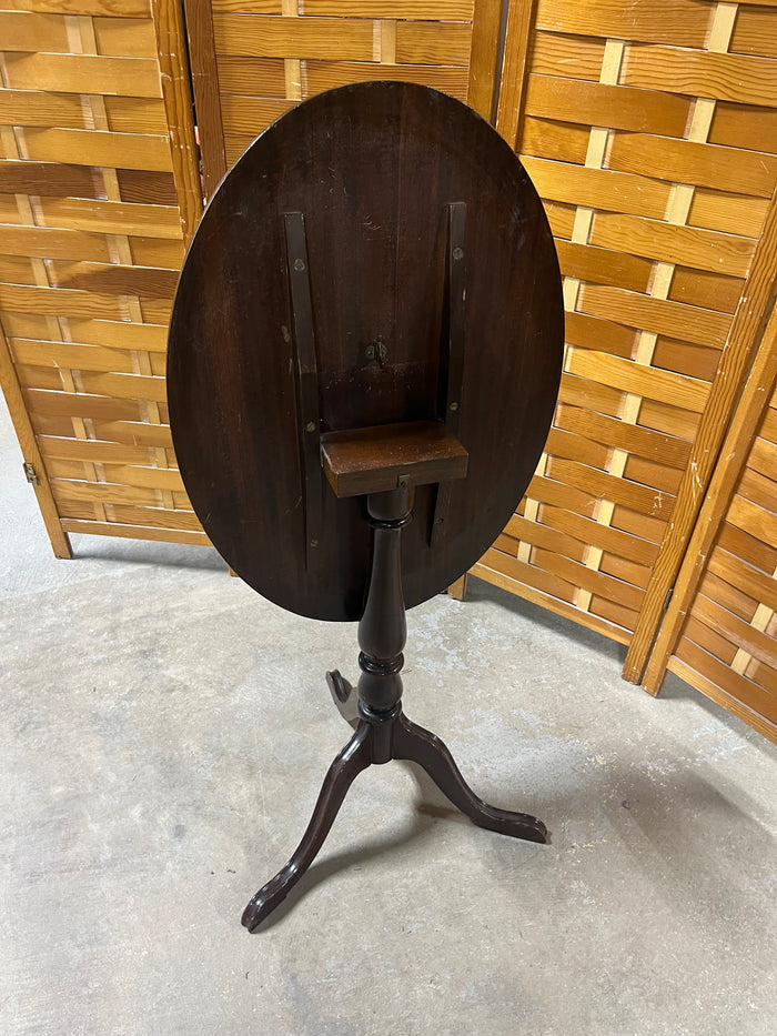 Tilt Top Oval Table