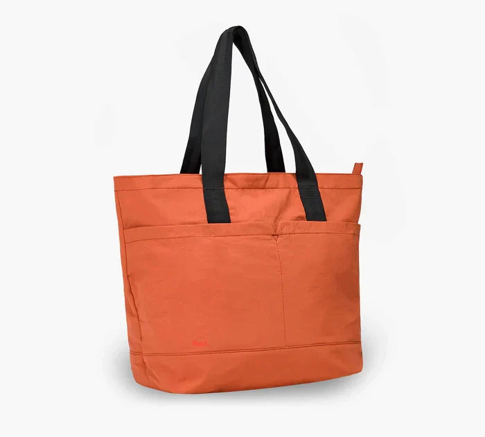 Traveler x Pakt Tote 20L- Ultimate Travel Tote