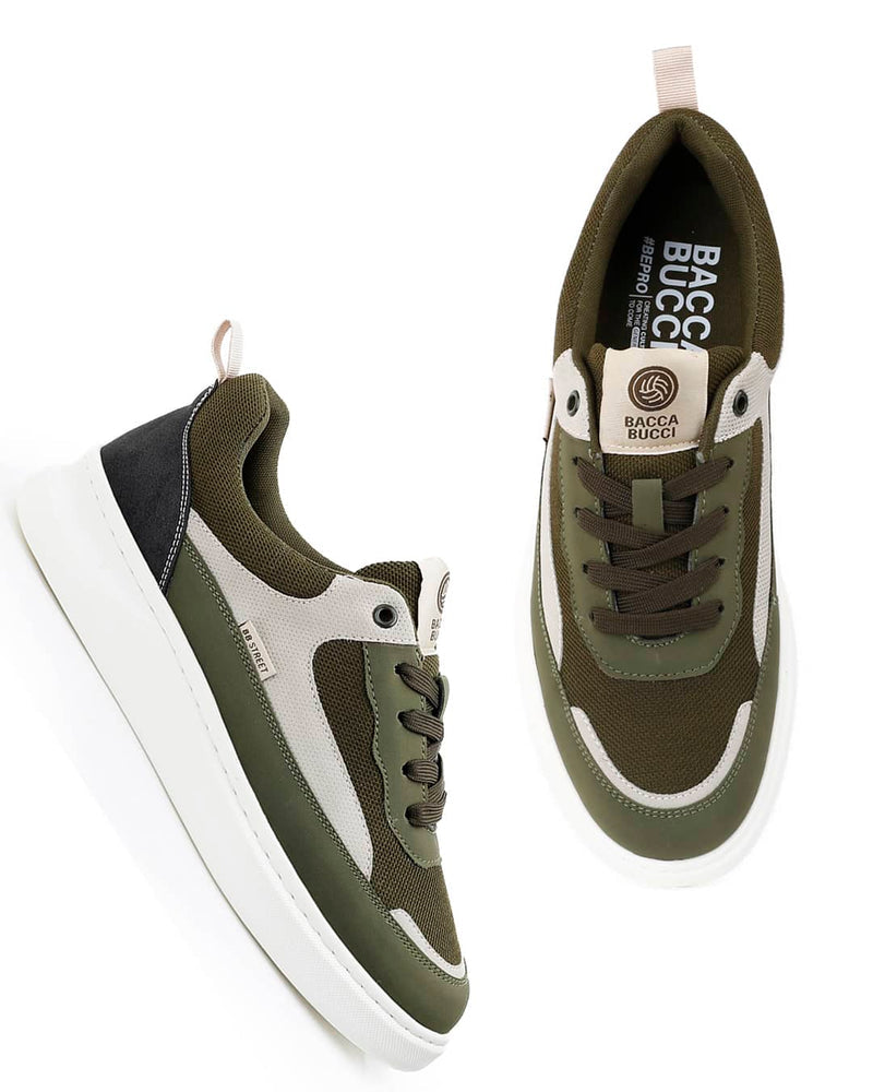 Men’s fashion sneakers
