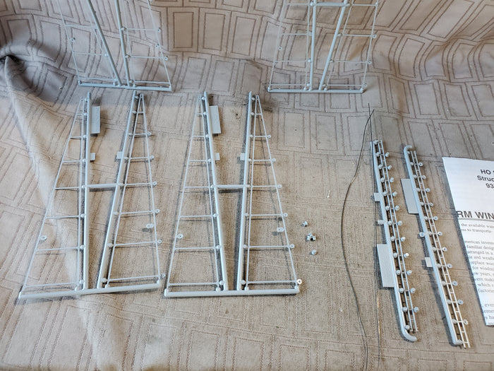 Walthers Cornerstone Series HO Scale Van Dyke Farm Windmill Construction Kit UNUSED