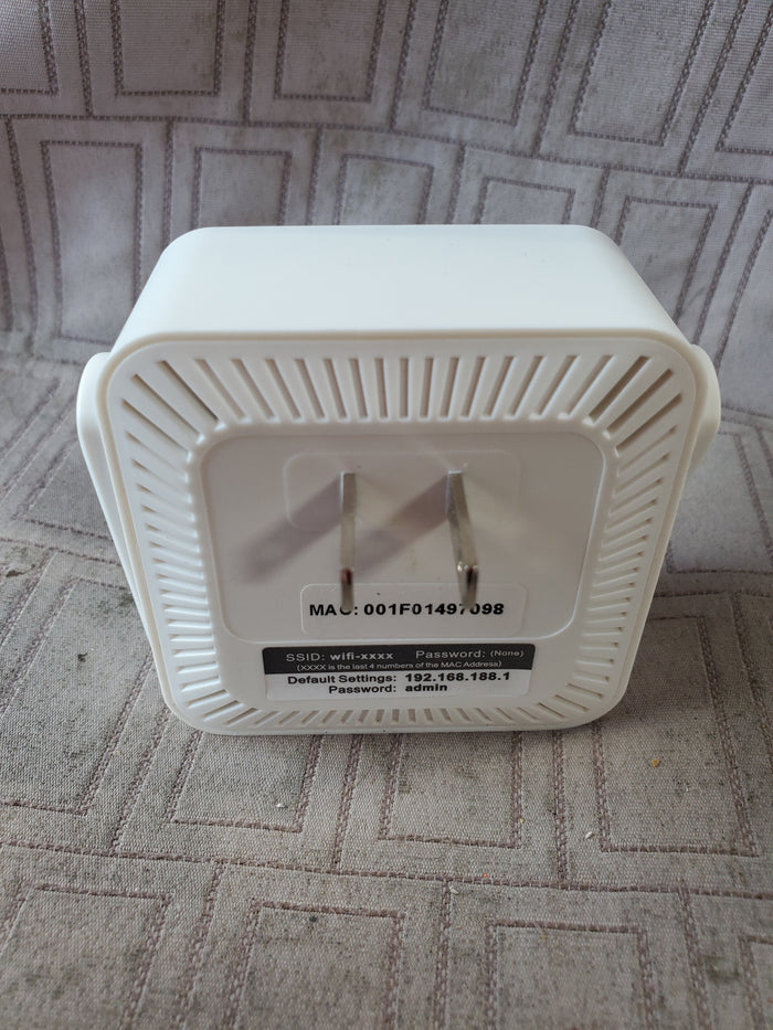 Wi-Fi Range Extender POWERS ON/NO FURTHER TESTING