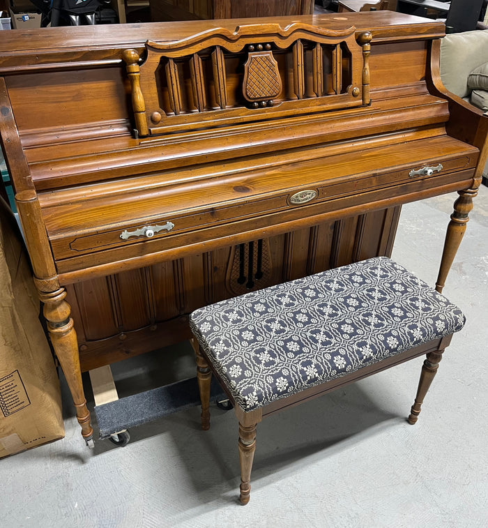 Wurlitzer Upright Piano with Bench***HEAVY ITEM***READ DETAILS ON PICK UP POLICY***