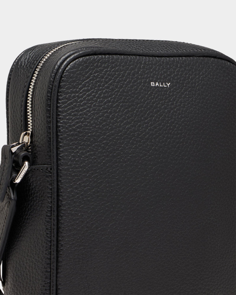 York Crossbody Bag In Black Grained Leather